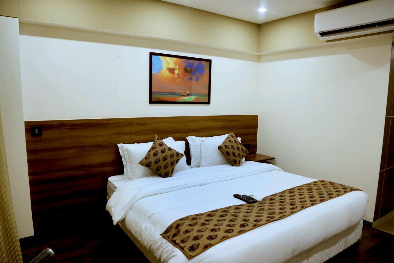 Hotel Mumbai House Andheri East, Mumbai Eksteriør bilde