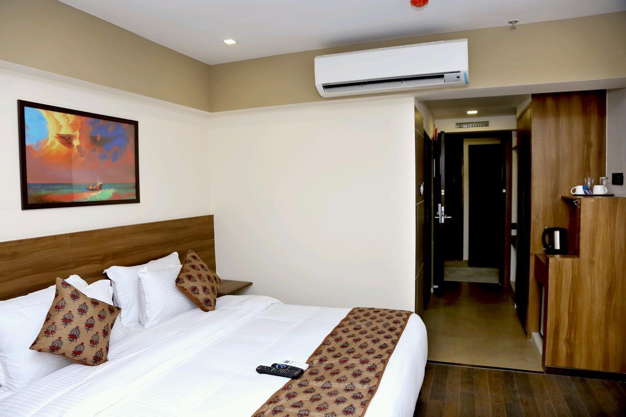 Hotel Mumbai House Andheri East, Mumbai Eksteriør bilde