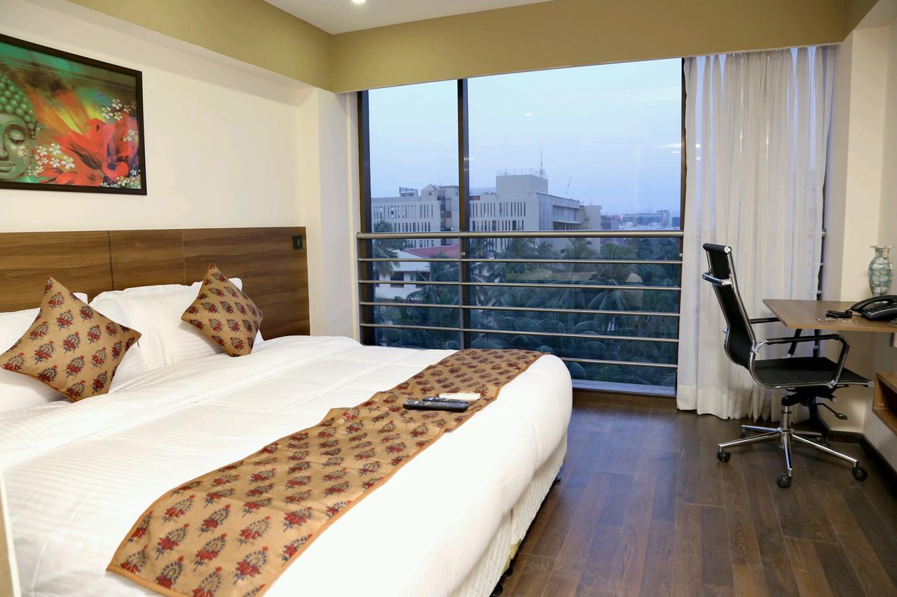 Hotel Mumbai House Andheri East, Mumbai Eksteriør bilde